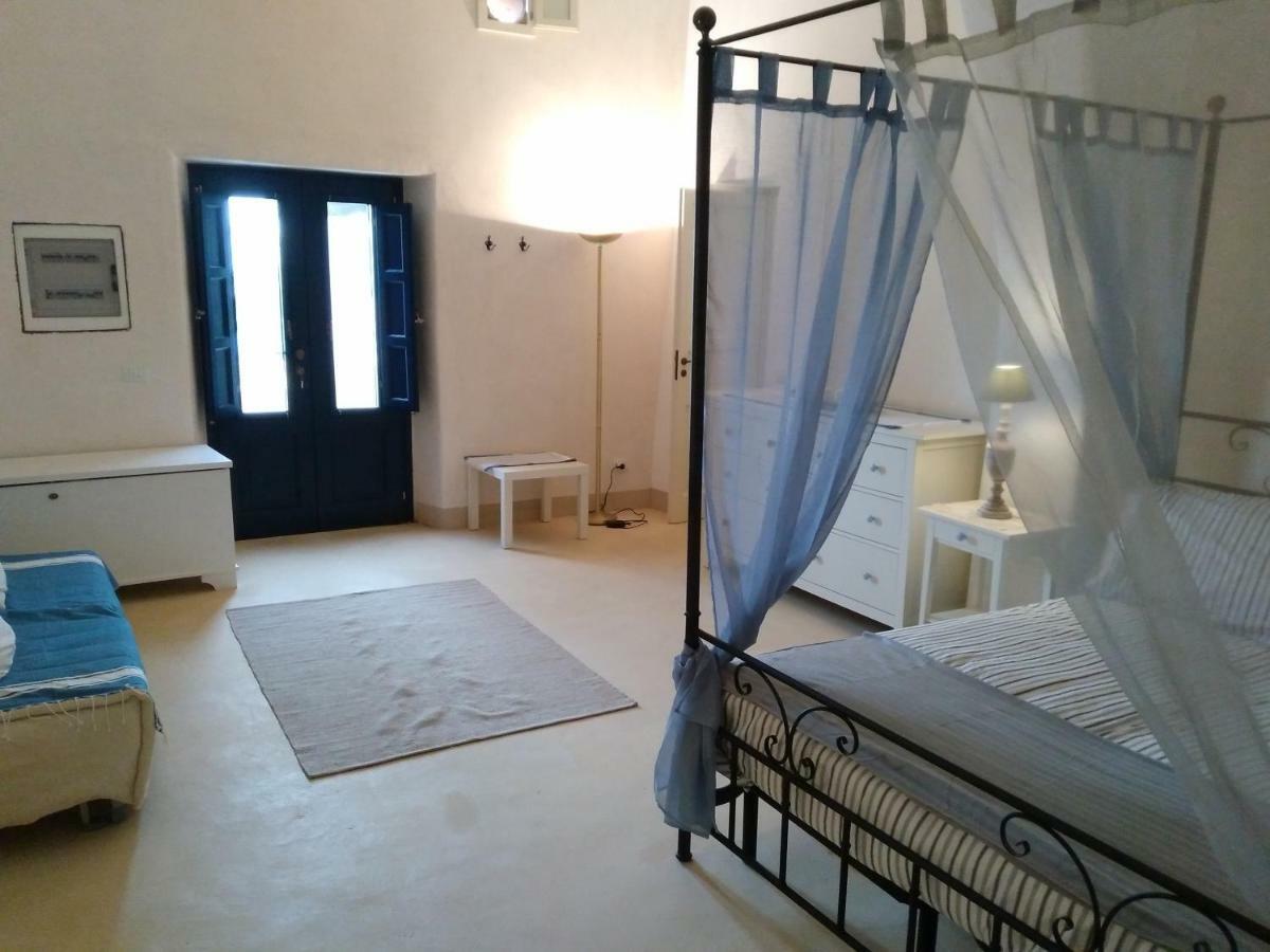Alicudi Giardino Dei Carrubi- Al Gradino 365 Bed & Breakfast Luaran gambar